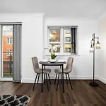 Luxury Apartment - Birmingham City Centre - Smart Tv - Wifi - Balcony - 4Qb